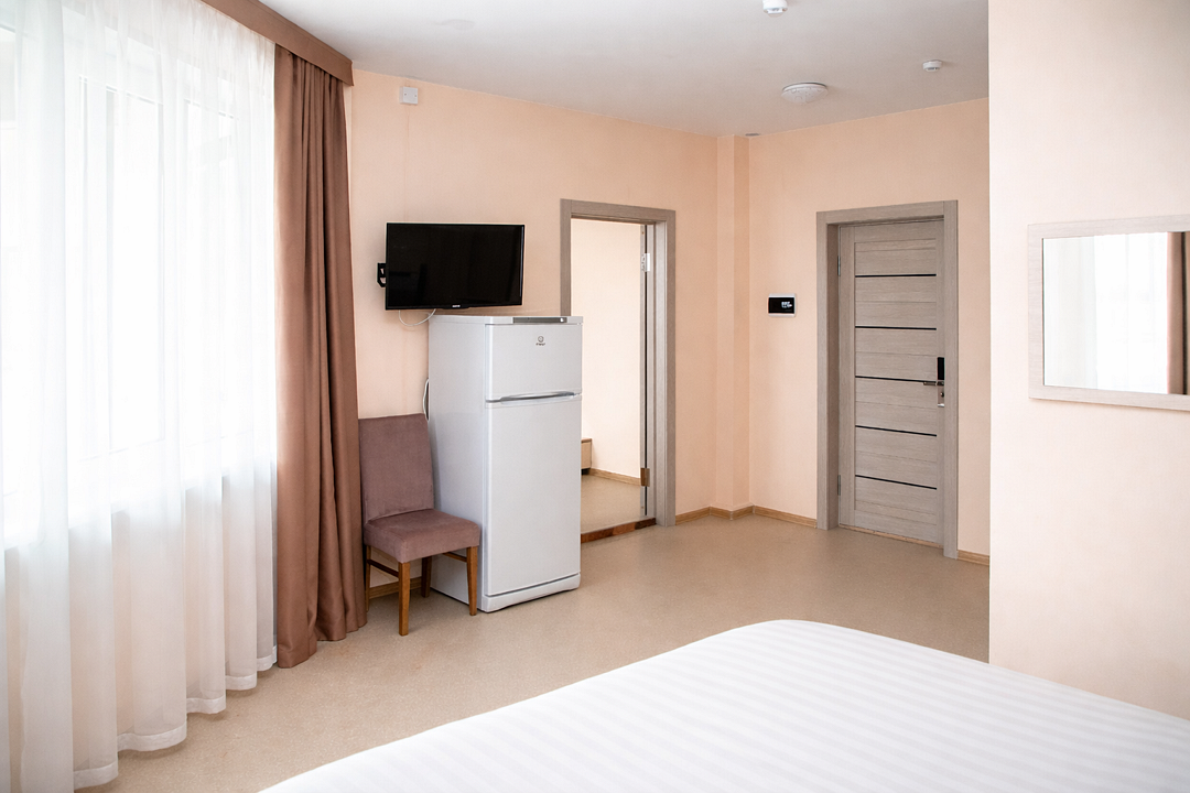 Семейный 4-местный 2-комнатный (с просторным балконом)