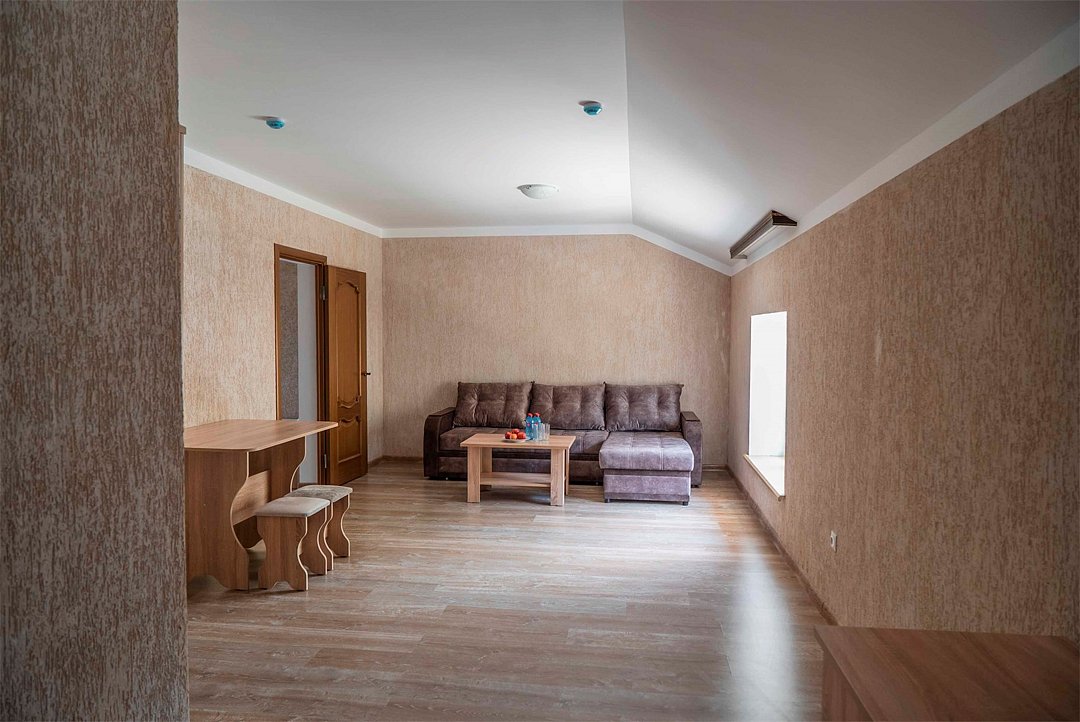 Люкс 4-местный (Семейный с видом на море)