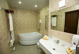 2-мест. 2-комн. люкс, корп. 2, Отель Alex Resort & Spa Hotel, Гагра