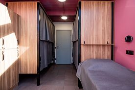 Кровать в общем номере с красивым видом из окна, Апартаменты Apart House СМ на Выучейского, Архангельск