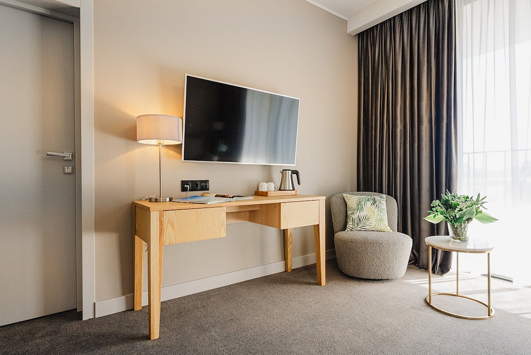 Люкс 2-местный 2-комнатный (4* корпус № 4, с террасой)