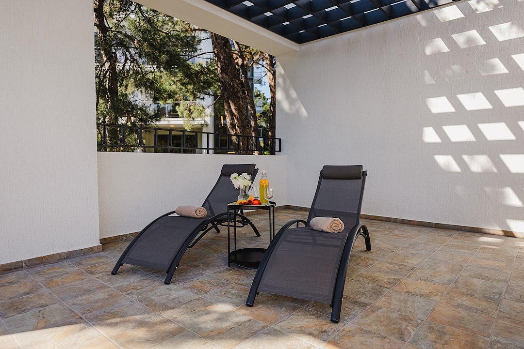 Люкс 2-местный 2-комнатный (4* корпус № 4, с террасой)