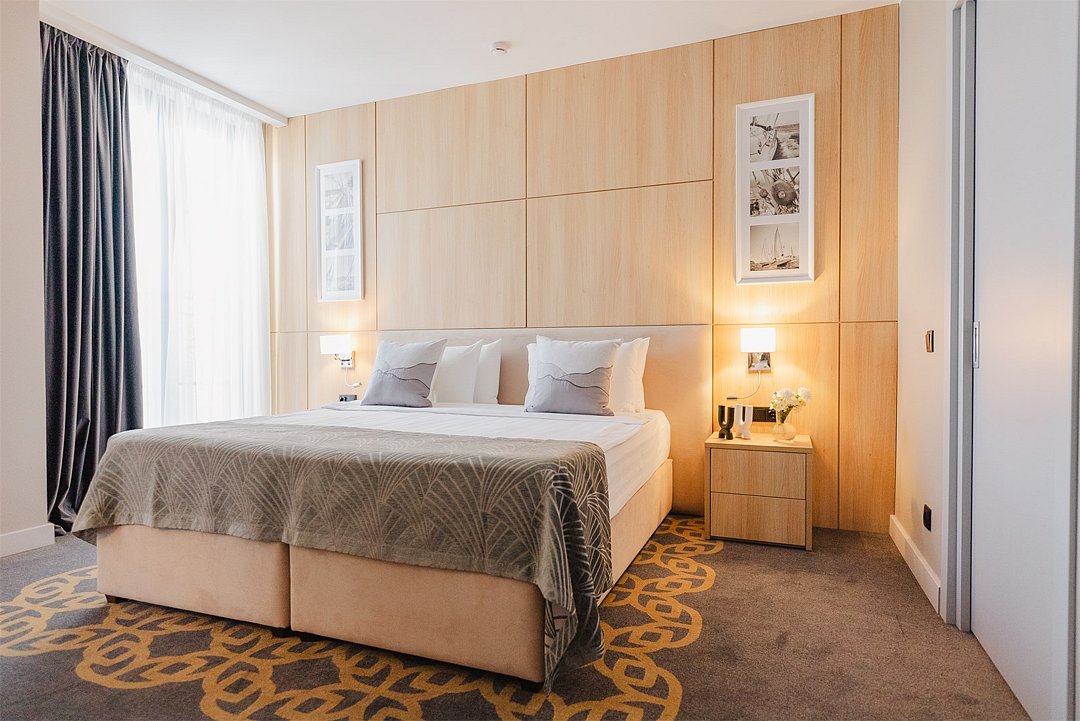 Люкс Панорамный 2-местный 2-комнатный (4* корпус № 4)