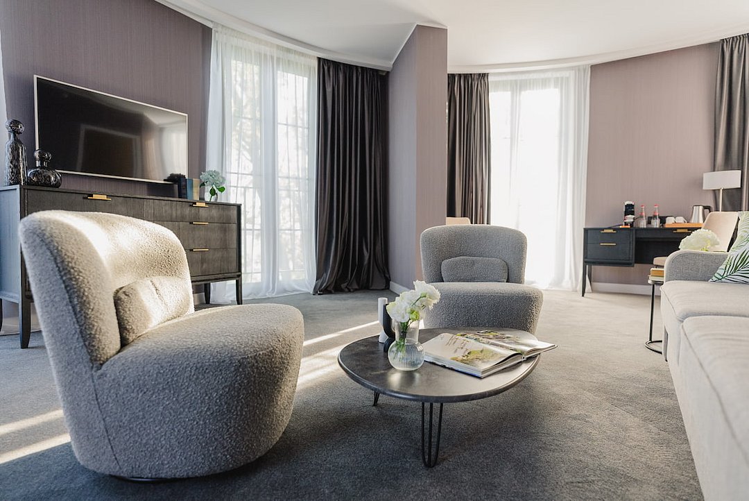 Люкс Панорамный 2-местный 2-комнатный (4* корпус № 4)