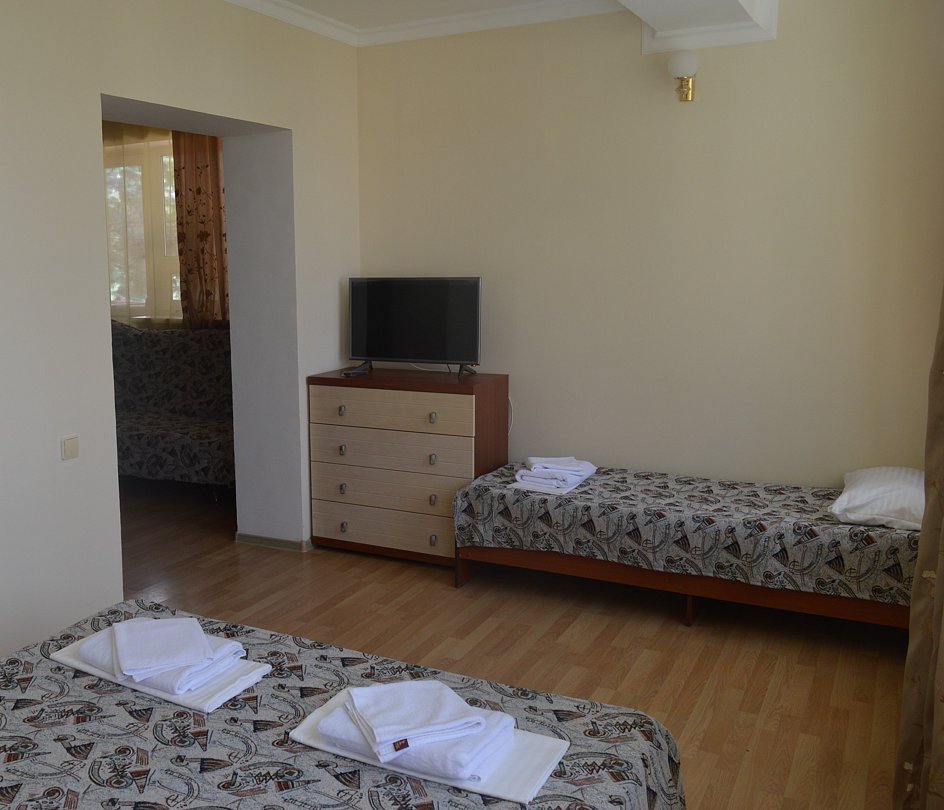 Стандартный 5-местный 2-комнатный (с кухней)