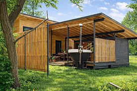 Дом Банный дворик с настоящей русской баней, Шале-отель «Кроличья нора», деревня Коришево