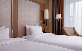 НОМЕР С ДВУМЯ ОДНОСПАЛЬНЫМИ КРОВАТЯМИ (TWIN), Отель Hilton Tyumen, Тюмень