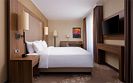 НОМЕР БИЗНЕС-КЛАССА С БОЛЬШОЙ КРОВАТЬЮ (KING SIZE) И ВИДОМ НА ГОРОД, Отель Hilton Tyumen, Тюмень