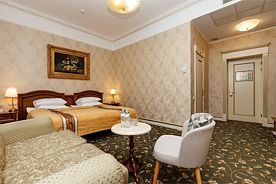 Джуниор Сюит с  видом на холм, Отель Grand Palace, Светлогорск