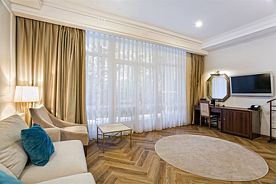 ЛЮКС С ВИДОМ НА ПАРК, СПА-отель Пальмира Палас, Курпаты