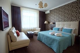 "Полулюкс" ("Junior Suite") с двуспальной кроватью («King size»), Отель Бардин, Новокузнецк