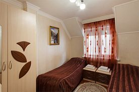 Семейный  двухкомнатный номер,в малом корпусе, Гостиница Кристалл, Домбай