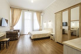 Джуниор Сюит однокомнатный 2-х местный Корпус 1 (с балконом), Санаторий Белоруссия, Кореиз
