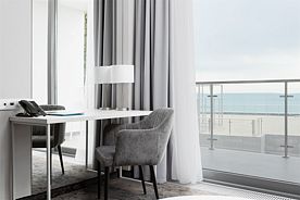 Люкс с 1 спальней, Отель Sport inn hotel & wellness, Сириус