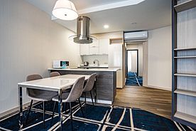3-комнатные апартаменты Люкс, Апарт-отель Ramada by Wyndham Novosibirsk Zhukovka, Новосибирск