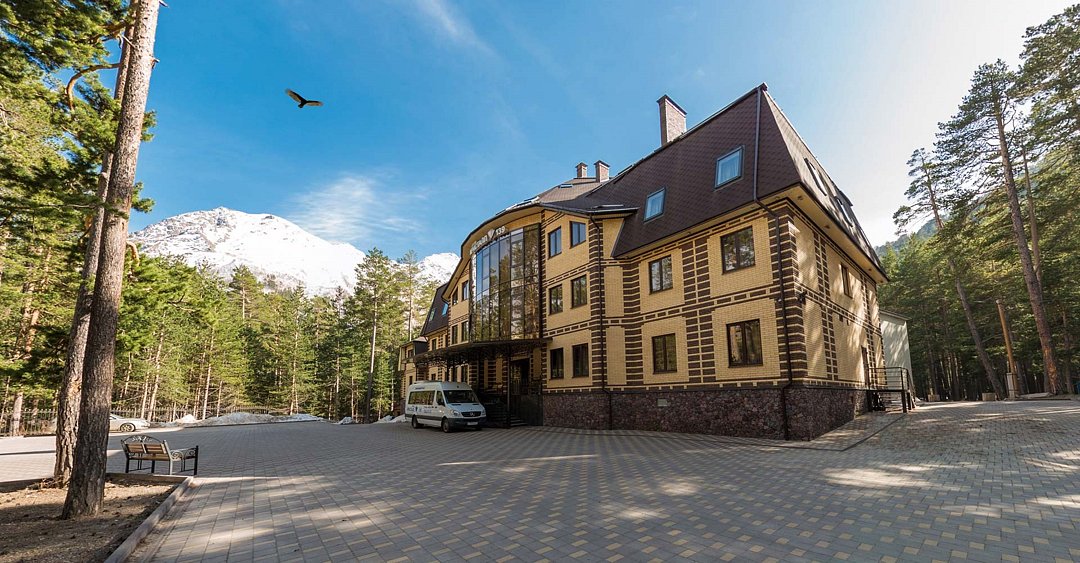 Отель Ёлка, Чегет, Республика Кабардино-Балкария