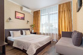 Делюкс без балкона (на 1-этаже), Отель Guest House Helas, Лазаревское