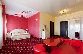 КОМФОРТ с ванной (в красных тонах). Старый номерной фонд, Отель Maxx Royal, Нижний Новгород