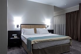 Номер категории "Бизнес", Отель Holiday Inn Челябинск, Челябинск