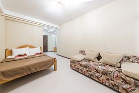 2-х комнатный с террасой и кухней, Отель Ирина, Лоо