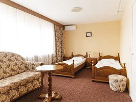 Двухместный  номер Бизнес с двумя односпальными кроватями и балконом, Балтика отель, Калининград