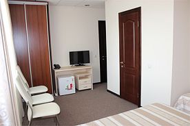 Трехместный номер семейный, Гостиница Белый дом, Красноярск