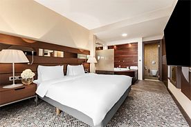 Полулюкс с гидромассажной ванной и видом на море, Отель Mantera Resort & Congress, Адлер