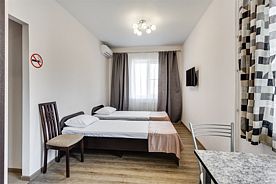 Апартаменты с двумя односпальными кроватями и кухней, Отель Грин Холл, Ростов-на-Дону