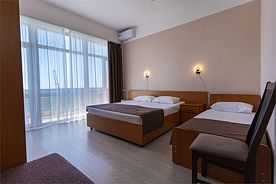 Трехместный (Комфорт+) вид на море, Отель Атлантида, Анапа