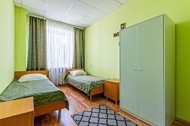 Двухместный номер ЭКОНОМ с двумя односпальными кроватями и собственными удобствами, Гостиница Гостиница Большой Урал, Екатеринбург