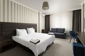 Семейный номер без балкона вид во двор, Отель Loft Hotel, Новый Афон