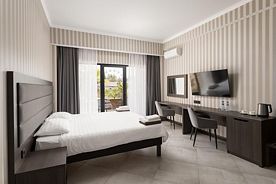 Семейный стандартный номер с террасой, Отель Loft Hotel, Новый Афон