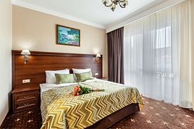 Стандарт с большой кроватью, Отель Южные ночи, Кабардинка