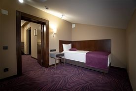 МАНСАРДНЫЙ СЕМЕЙНЫЙ НОМЕР, Отель Forrest Terrace Hotel, Алагирский район
