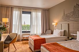 Стандартный номер с видом на реку и 2 отдельными кроватями, Гостиница Holiday Inn, Калининград