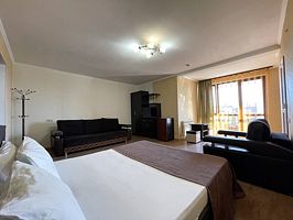 Семейный пятиместный номер, Отель Кристи, Сириус