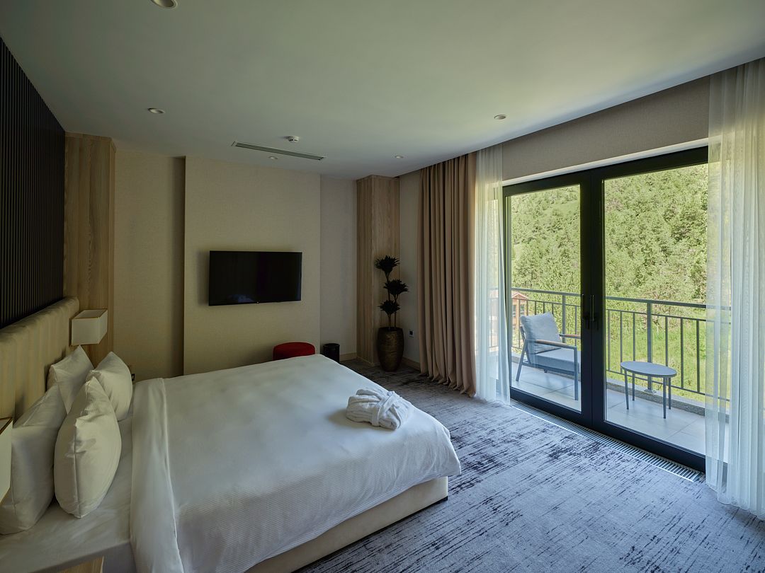 Президентский Roual Suite 6-местный 3-комнатный