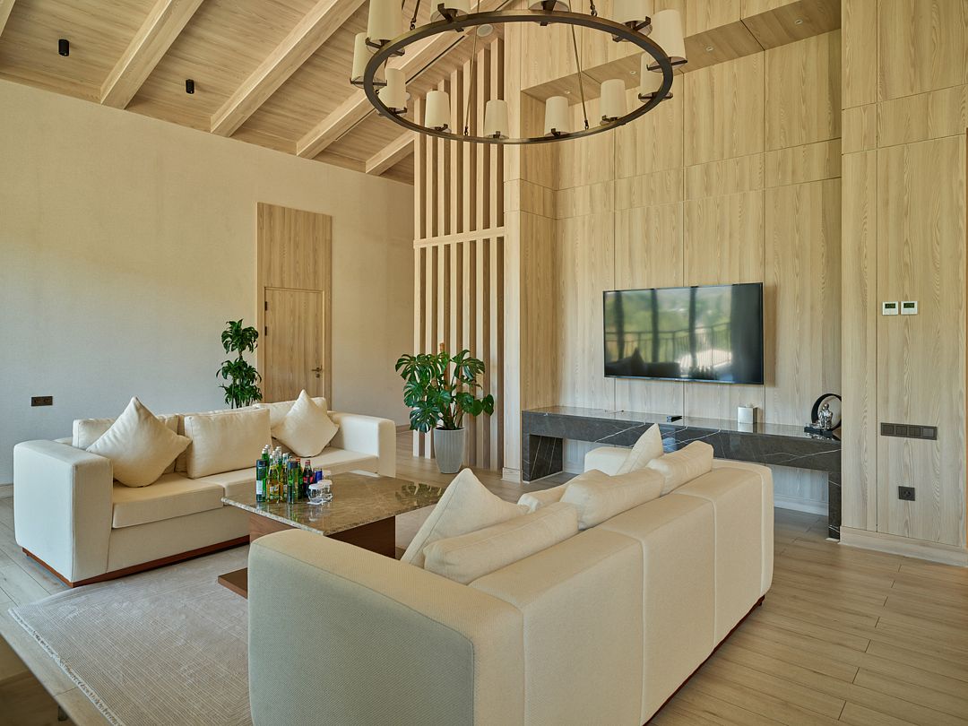 Президентский Roual Suite 6-местный 3-комнатный