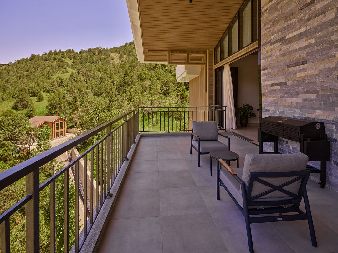 Президентский Roual Suite 6-местный 3-комнатный