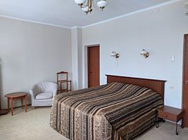 Люкс с видом на парк и на двор, Березки Кантри-отель, Чебоксарский