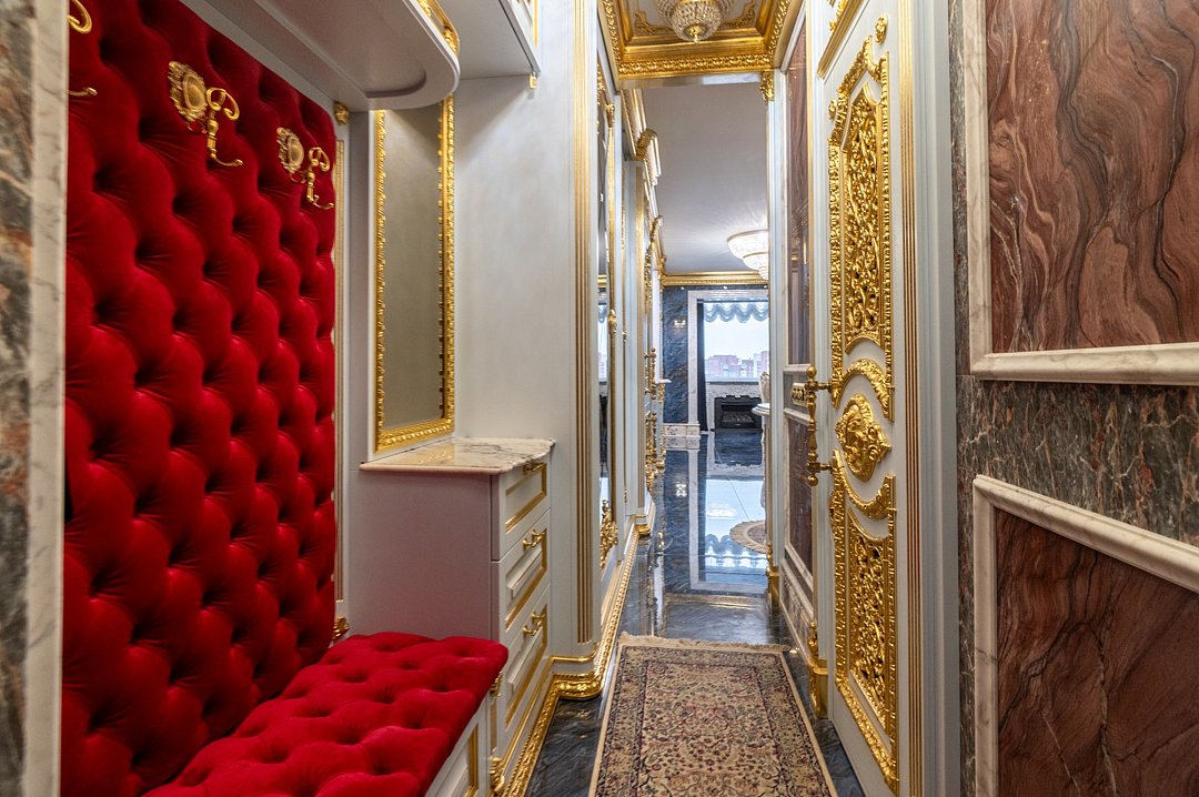 Дизайнерские апартаменты в стиле барокко, Ленинградская область: фото 3