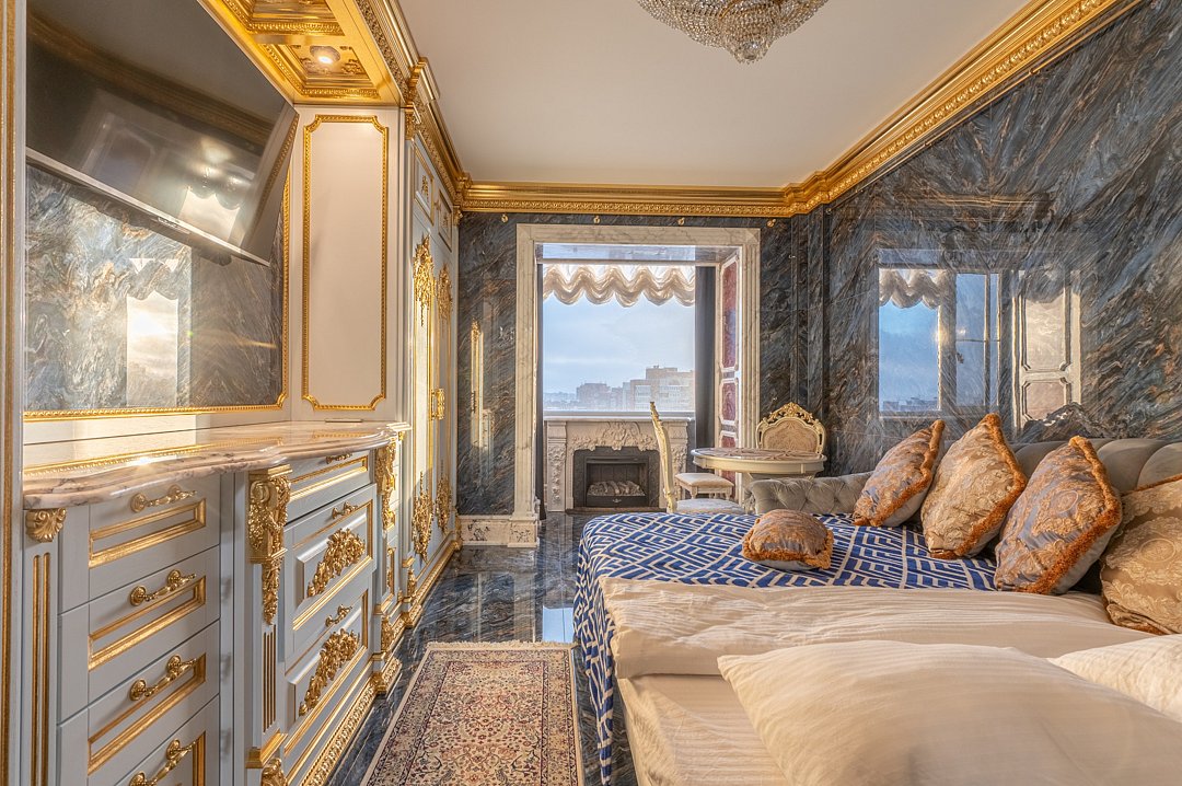 Дизайнерские апартаменты в стиле барокко, Санкт-Петербург, Ленинградская область