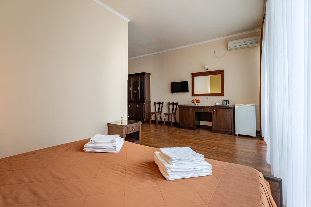 Полулюкс 5-местный