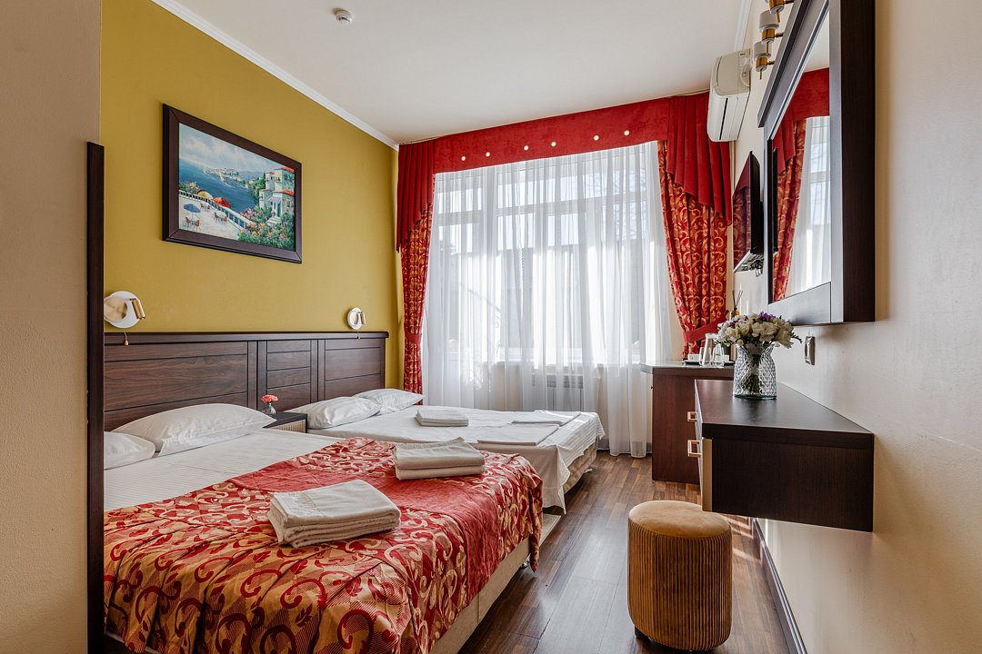 Стандартный 4-местный (с балконом)