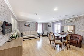 Люкс с кухней и балконом, Отель Атлас, Геленджик