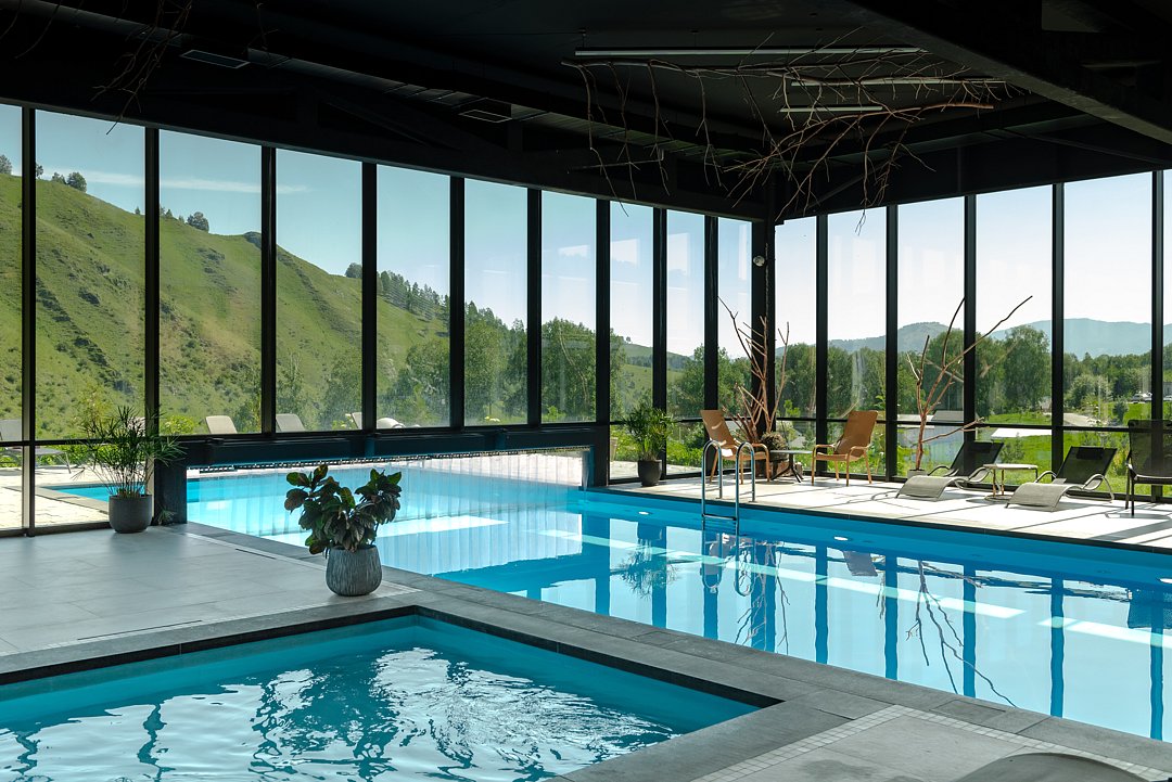Крытый бассейн в Medical Spa — Отель «Altai Palace Курорт Сибирская Монета», урочище Каим
