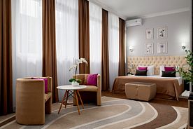 СЕМЕЙНЫЙ LUX (премиум бизнес) до 5 гостей, Отель Park & House, Ессентуки