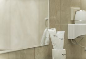 1-мест. (разм. в 2-мест.) станд. улучш. с балк. (вид на море), Отель Грейс Блэк Си, Сухум