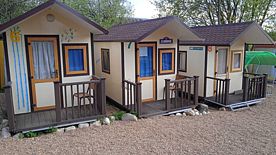 Домик «Эконом» три места (два взрослых + один ребенок), Кемпинг-отель Боровск Сити Кемпинг, Боровск