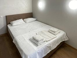 Семейный 3 местный 2 комнатный семейный эконом без балкона, территория "Солнечный берег" (корпуса: "Солнечный", "Жемчужный", "Радужный", "Янтарный", "Лунный"), Отель Страна Души (бывш. санаторий ПВО), Сухум